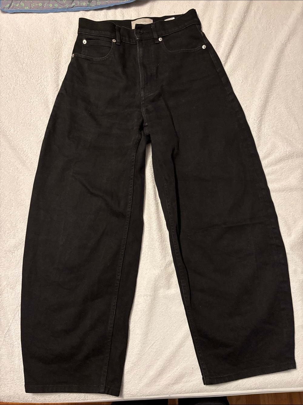 Women’s Everlane Black Wide-Leg Barrel Denim